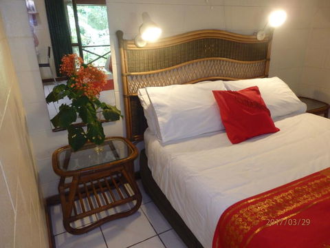 Daintree Deep Forest Lodge - Surfers Paradise Gold Coast 0