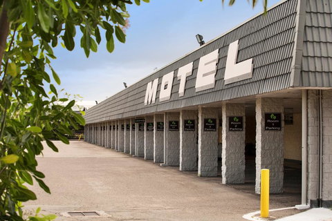 Dalrymple Hotel - Surfers Paradise Gold Coast 0