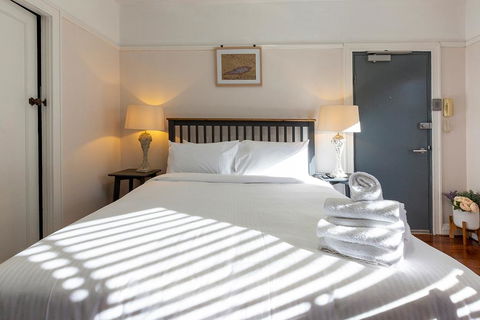 DARLINGHURST STUDIO // SHARED ROOFTOP SPACE - Surfers Paradise Gold Coast 3