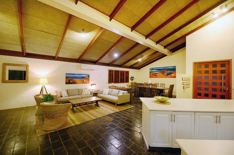 Diggers Beach Surf House - Surfers Paradise Gold Coast 3