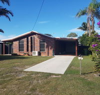 Dog Friendly Holiday House At Red Beach - Surfers Paradise Gold Coast