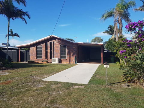 Dog Friendly Holiday House At Red Beach - Surfers Paradise Gold Coast 0