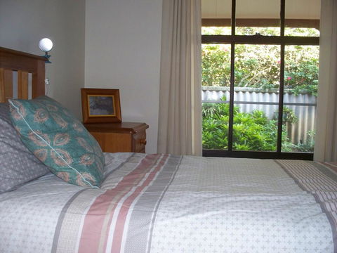 Dog Friendly Holiday House At Red Beach - Surfers Paradise Gold Coast 1