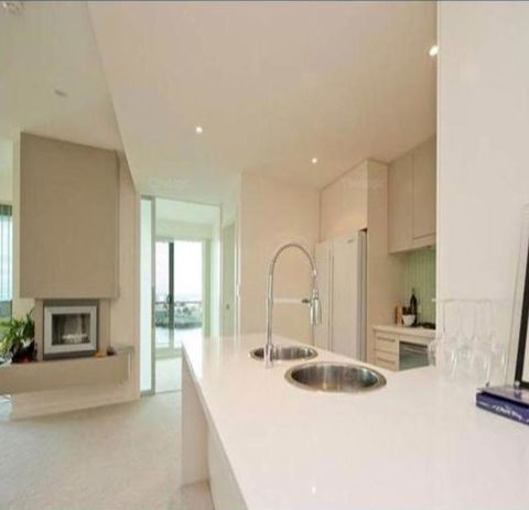 Dolphin View At Spinnaker - Surfers Paradise Gold Coast 2