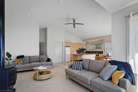 DRIFTWOOD VILLA - Free Wifi, Walk To Beach - Surfers Paradise Gold Coast 1
