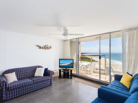 Ebbtide 22 - Surfers Paradise Gold Coast 1