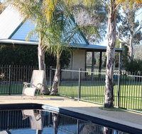 Elinike Guest Cottages - Surfers Paradise Gold Coast