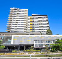 Elite elegance 2BRHamilton APT with Parking - Surfers Paradise Gold Coast