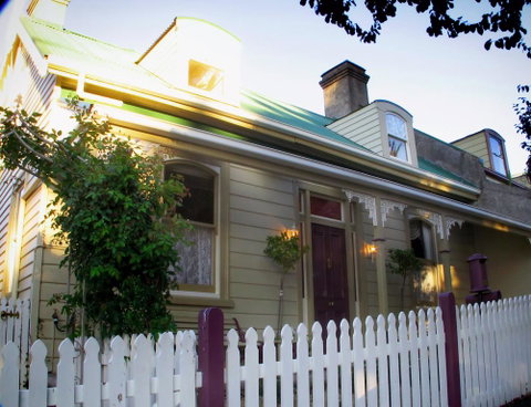Ellie's Place On City Park - Surfers Paradise Gold Coast 0