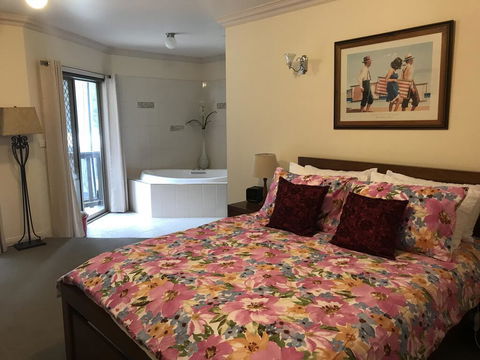 Emerald Creek Cottages - Surfers Paradise Gold Coast 2