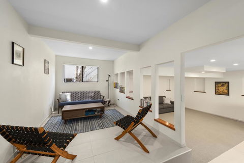 Emerald Seas Beach House - Surfers Paradise Gold Coast 3