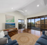 Emerald Seas Beach House - Surfers Paradise Gold Coast