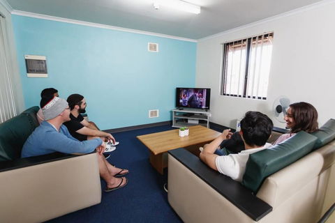 Erica Underwood House 6 Bedroom Flat - Surfers Paradise Gold Coast 1