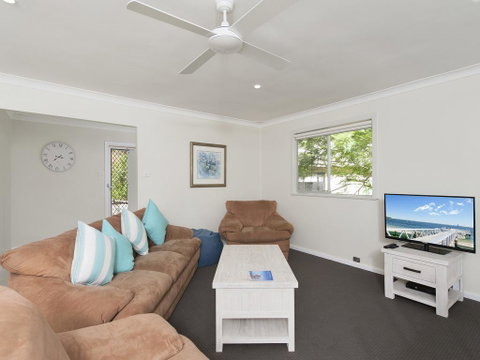 Essendene Road, Box Beach Retreat, 29 - Surfers Paradise Gold Coast 0