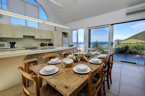 EUREKA - Surfers Paradise Gold Coast 3