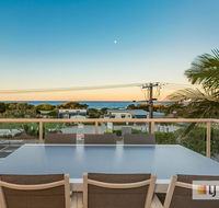 EXCLUSIVE OCEAN VIEW PENTHOUSE ON MARINE PARADE - Surfers Paradise Gold Coast