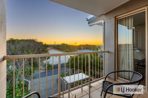 EXCLUSIVE OCEAN VIEW PENTHOUSE ON MARINE PARADE - Surfers Paradise Gold Coast 2