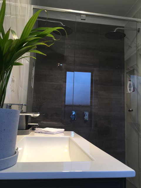Executive Villa, Private 2 Bedroom In Ideal Location - Surfers Paradise Gold Coast 2