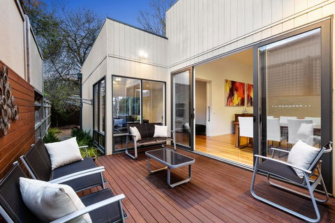 FAIRSEA RETREAT - RYE - Surfers Paradise Gold Coast 3