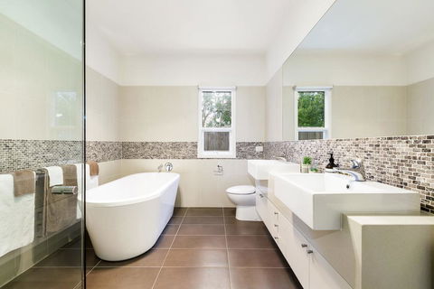 FAIRSEA RETREAT - RYE - Surfers Paradise Gold Coast 2