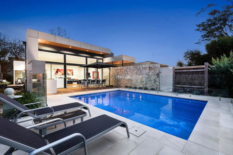 FAIRSEA RETREAT - RYE - Surfers Paradise Gold Coast 0