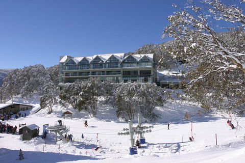 Falls Creek Country Club - Surfers Paradise Gold Coast 0