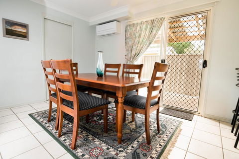 Family Getaway Close To Beach And Restaurants - Surfers Paradise Gold Coast 3