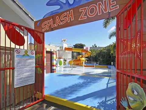 FAMILY PARADISE - Surfers Paradise Gold Coast 2