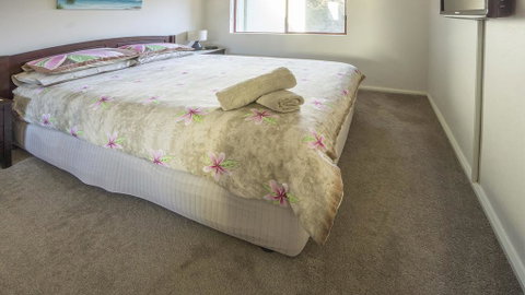 Fathoms Apartment 18/1a Mitchell Pde - All Linen Provided - Surfers Paradise Gold Coast 2