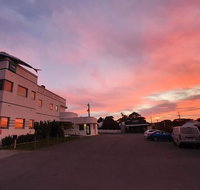 Fish Creek Hotel - Surfers Paradise Gold Coast