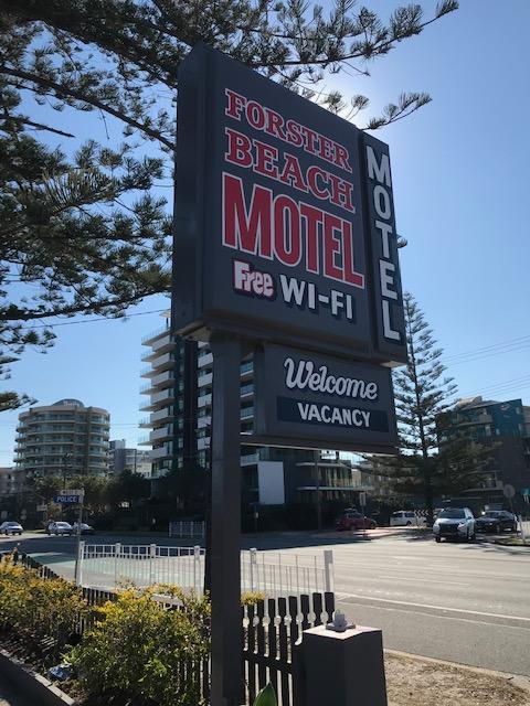 Forster Beach Motel - Surfers Paradise Gold Coast 3