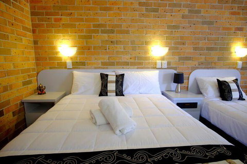 Forster Palms Motel - Surfers Paradise Gold Coast 1