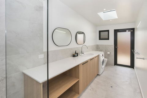 FortyTwo Mini - Surfers Paradise Gold Coast 1