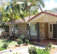 FRANGIPANI BEACH HOUSE - PET FRIENDLY 22 Belbourie Cres Boomerang Beach - Surfers Paradise Gold Coast