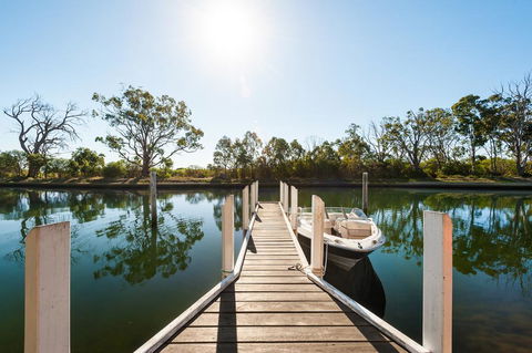 Gippsland Lakehouse - Surfers Paradise Gold Coast 2
