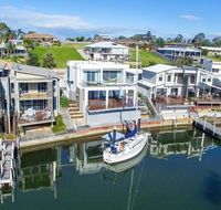 Gippsland Lakehouse - Surfers Paradise Gold Coast