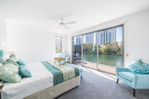 Gold Coast Private Homes - Waterfront Villas, Paradise Island - Surfers Paradise Gold Coast 2