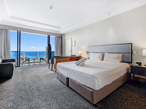 Gold Tower 20th Level Suite With Kitchenette - Surfers Paradise Gold Coast 1