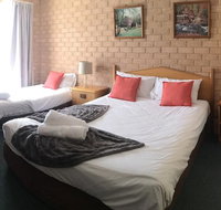 Golden Chain Aalana Motor Inn - Surfers Paradise Gold Coast