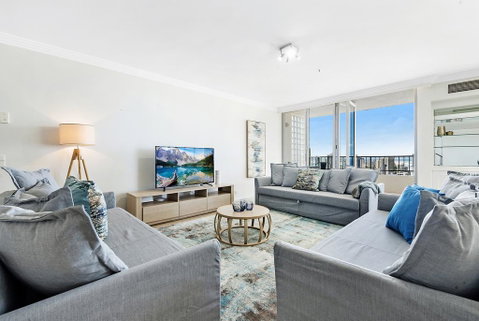 Golden Gate 2 Storey Penthouse With Pool - We Accommodate - Surfers Paradise Gold Coast 3