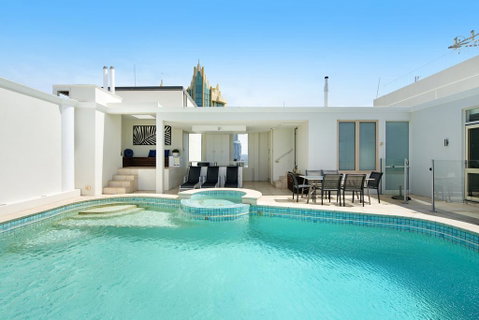 Golden Gate 2 Storey Penthouse With Pool - We Accommodate - Surfers Paradise Gold Coast 0