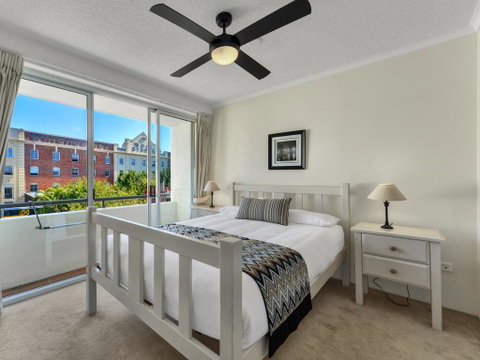 Goldsborough Place Apartments - Surfers Paradise Gold Coast 2