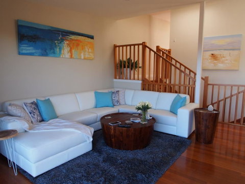 Government Road, 117a 'Pollys' View' - Surfers Paradise Gold Coast 0