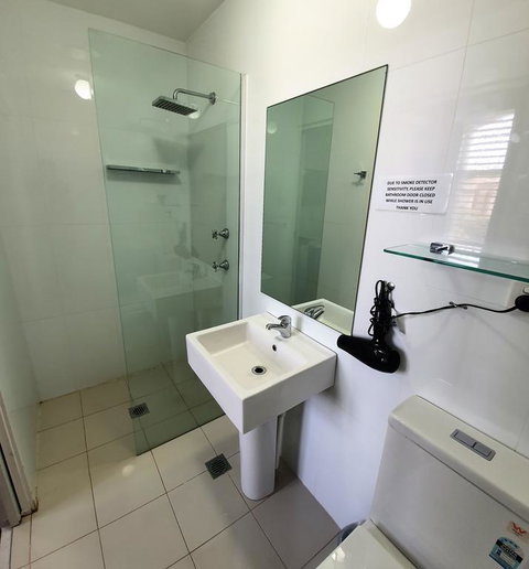 Grand Hotel - Surfers Paradise Gold Coast 3