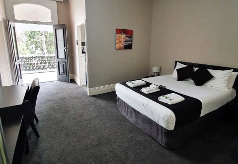 Grand Hotel - Surfers Paradise Gold Coast 1