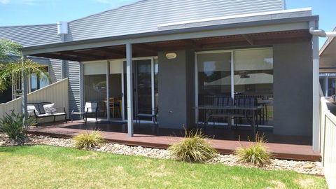 Grange Water View Yarrawonga - Surfers Paradise Gold Coast 3