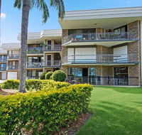 Great location close to waterfront Shops Restaurants and Cafes. - Surfers Paradise Gold Coast