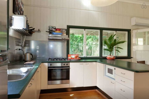 Green Gables - Surfers Paradise Gold Coast 3