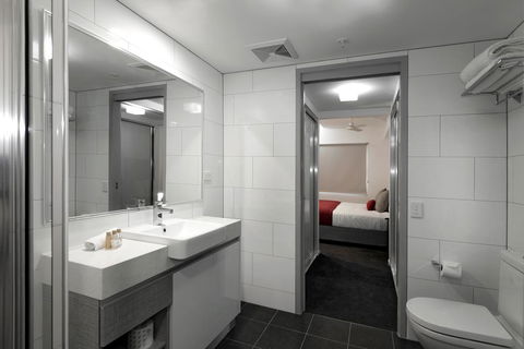 H On Mitchell Apartment Hotel - Surfers Paradise Gold Coast 2