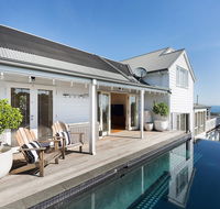 Hampton's Retreat Family friendly water views close to beach with heated pool - Surfers Paradise Gold Coast
